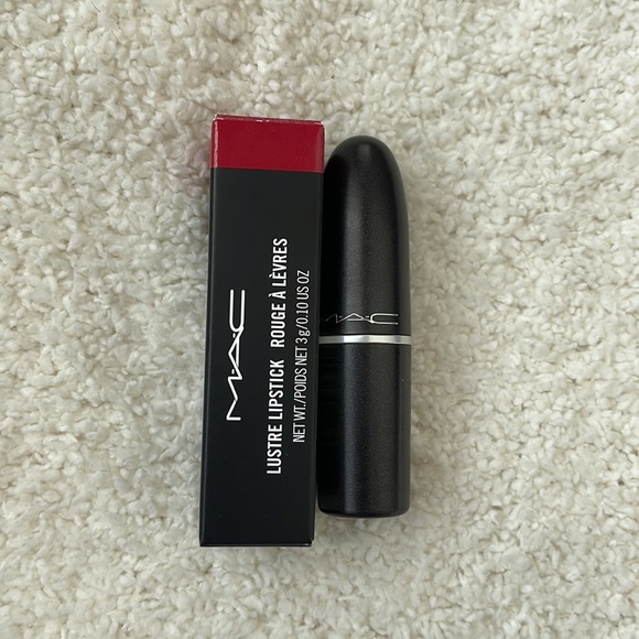 MAC Cosmetics Cockney lipstick BNIB - Picture 2 of 3